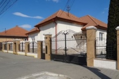 poarta373