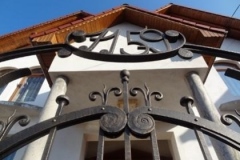 poarta384